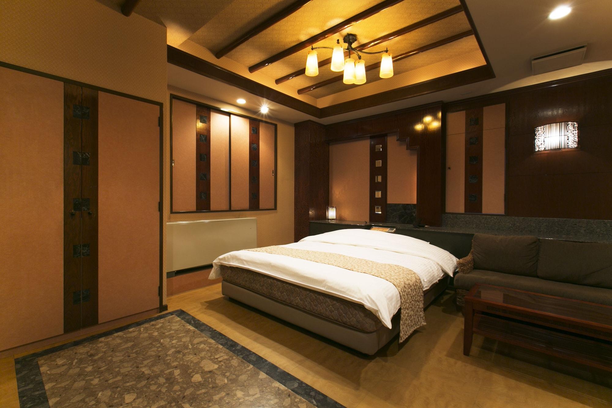 Hotel Atlantis Toyonaka (Adults Only) Экстерьер фото