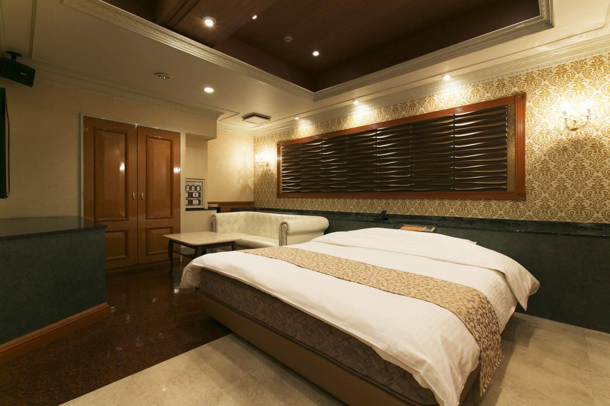 Hotel Atlantis Toyonaka (Adults Only) Экстерьер фото