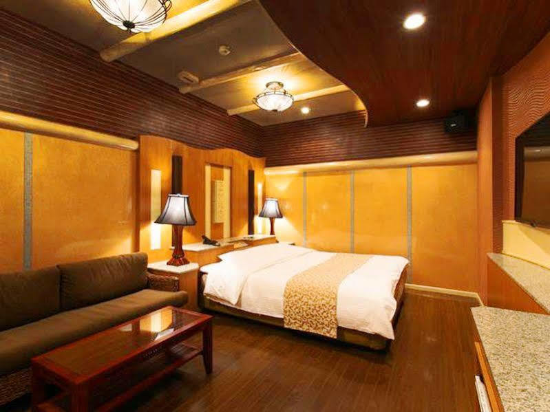 Hotel Atlantis Toyonaka (Adults Only) Экстерьер фото