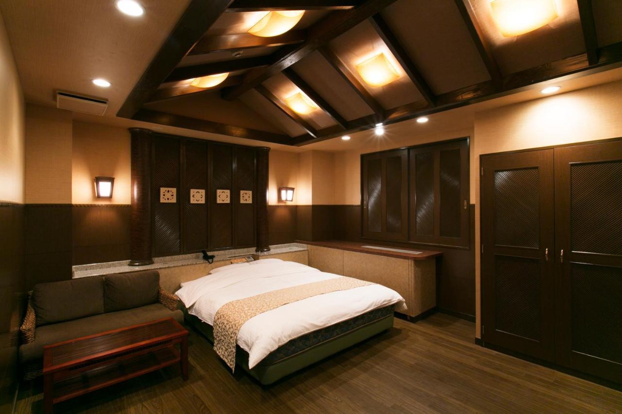 Hotel Atlantis Toyonaka (Adults Only) Экстерьер фото