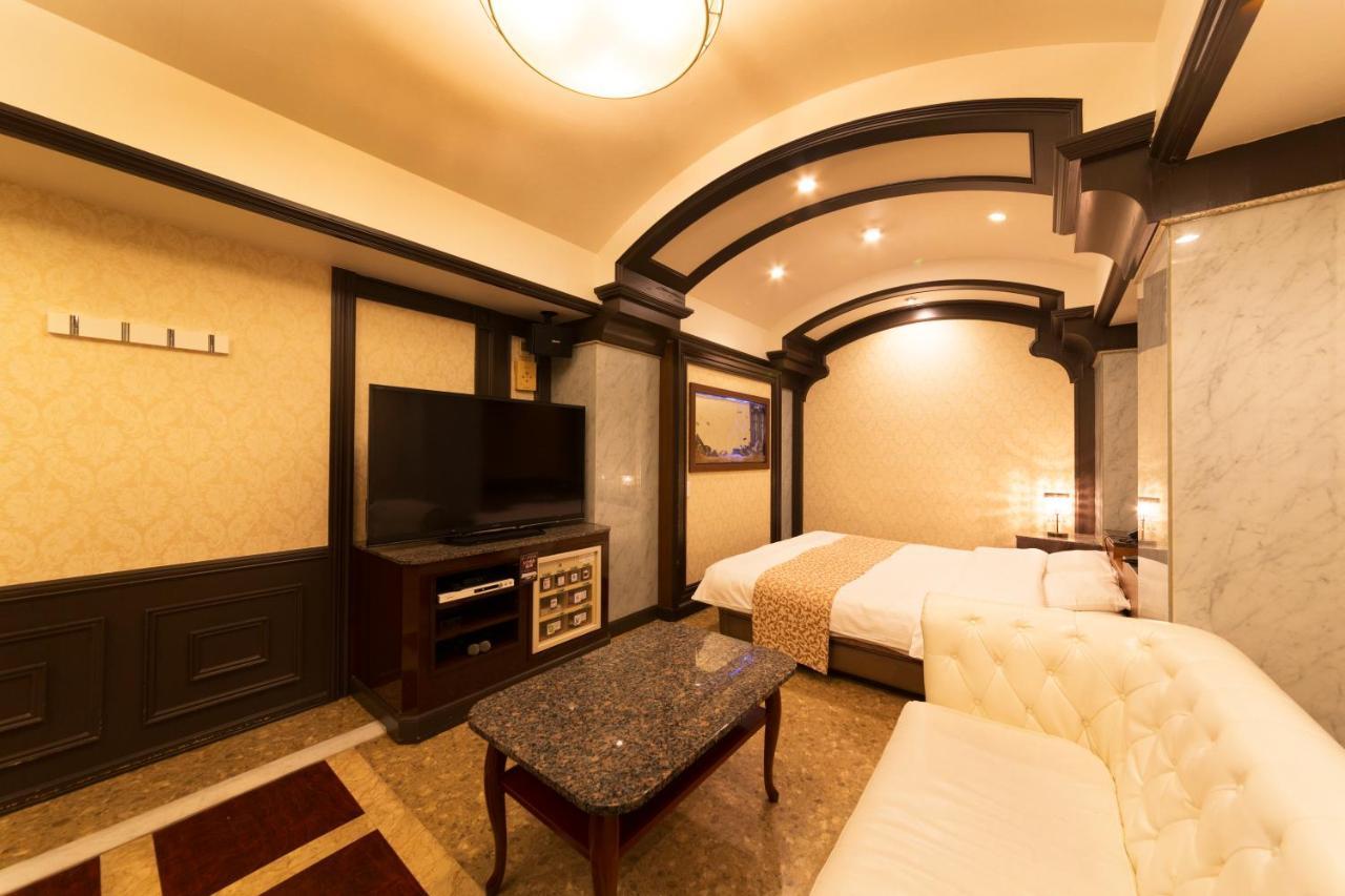 Hotel Atlantis Toyonaka (Adults Only) Экстерьер фото